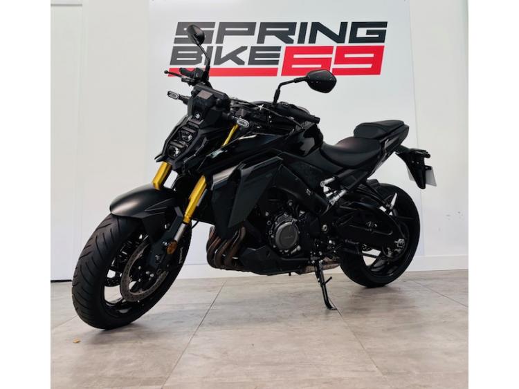 SUZUKI GSX-S 1000