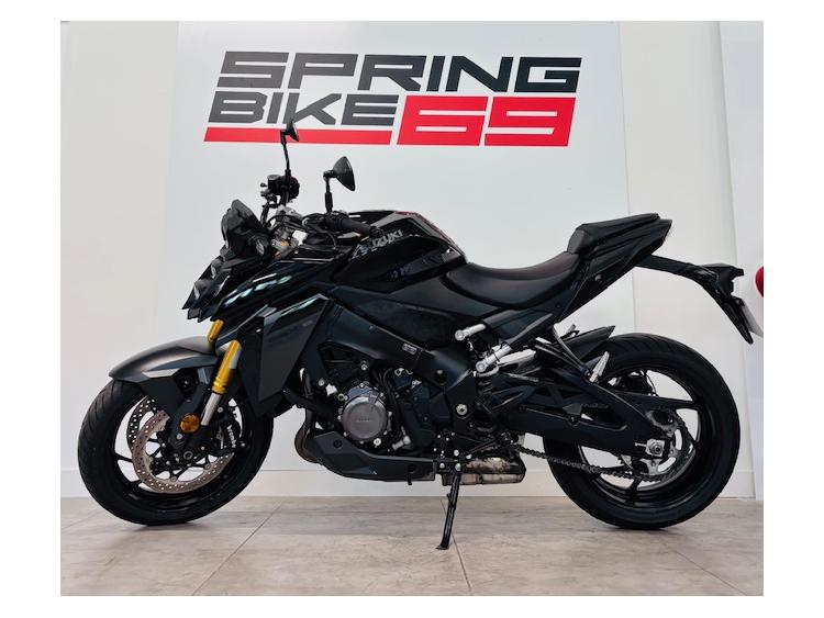SUZUKI GSX-S 1000