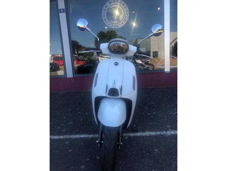 QJ MOTOR SCOOTER 125