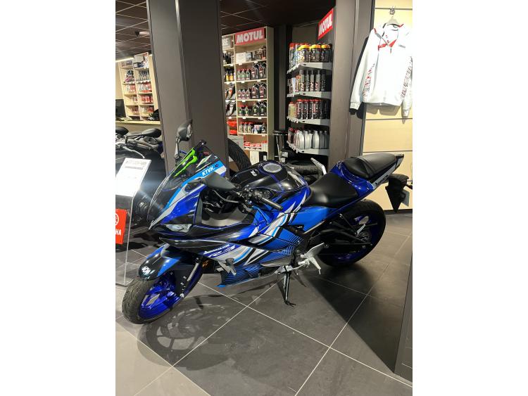 YAMAHA YZF-R3