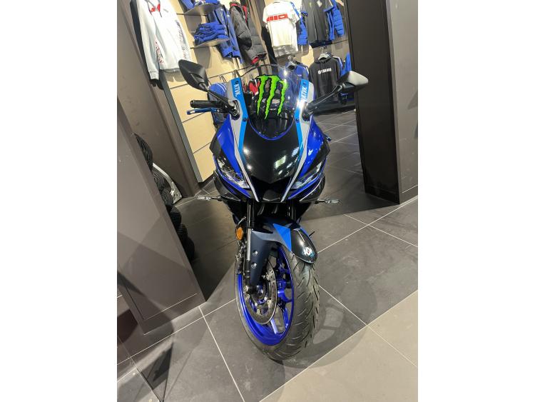 YAMAHA YZF-R3