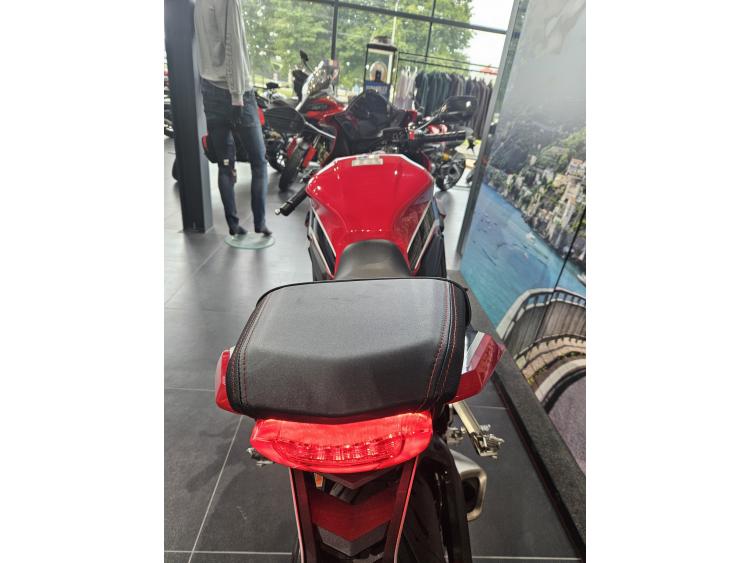 HONDA CBR 650R