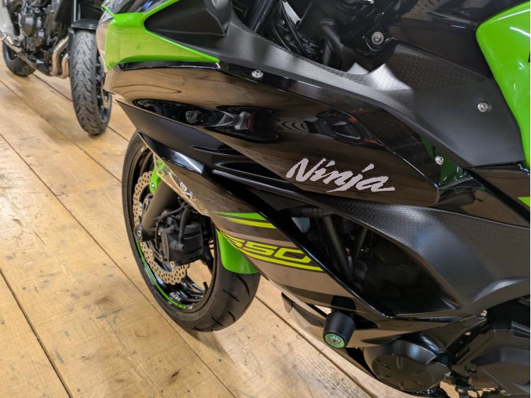 KAWASAKI NINJA 650 47.5