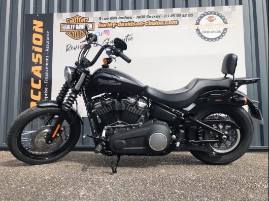 HARLEY-DAVIDSON SOFTAIL STREET BOB 1745
