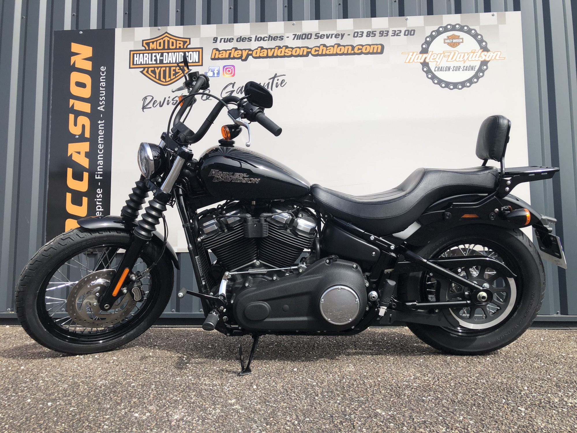 HARLEY-DAVIDSON SOFTAIL STREET BOB 1745
