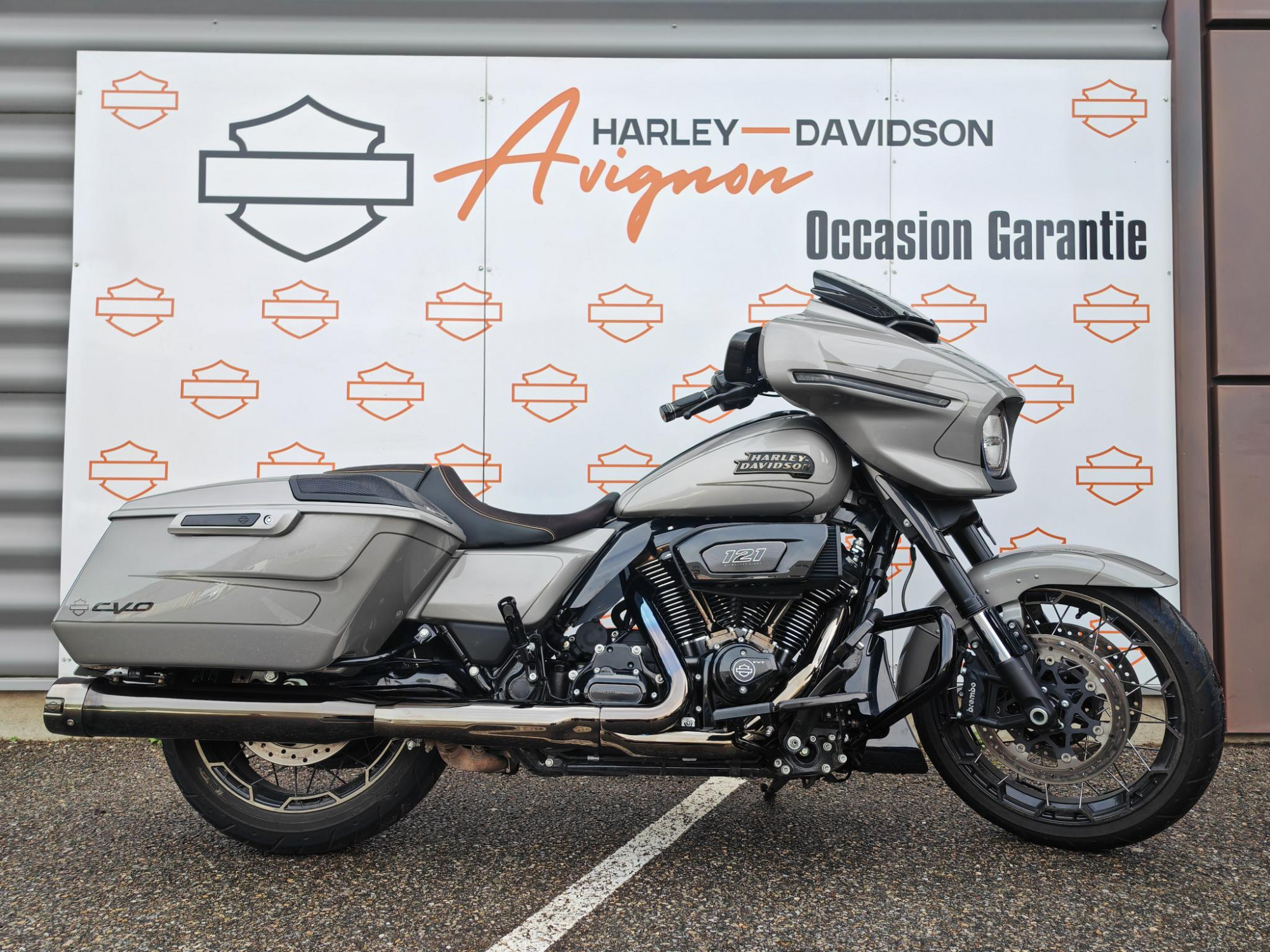 HARLEY-DAVIDSON TOURING STREET GLIDE 1923 CVO 