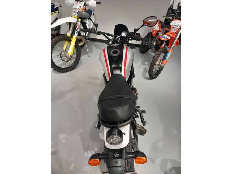YAMAHA XSR 700 XTRIBUTE