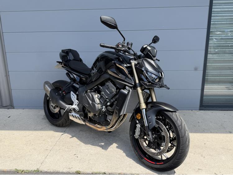 QJ MOTOR SRK 800 DARK 