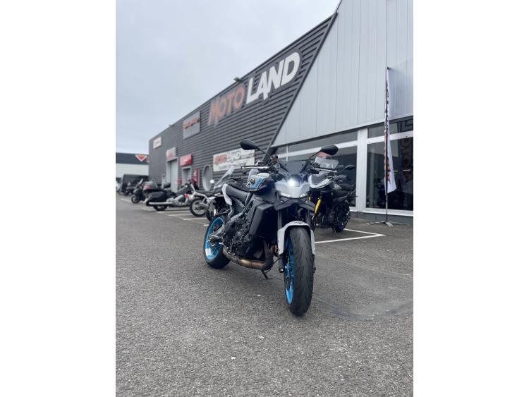 YAMAHA MT-09