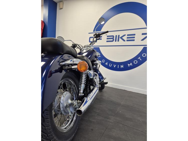 SUZUKI VL LC 125 INTRUDER