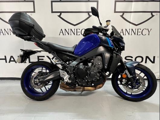 YAMAHA MT-09