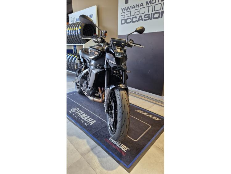YAMAHA MT-09
