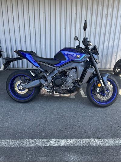 YAMAHA MT-09