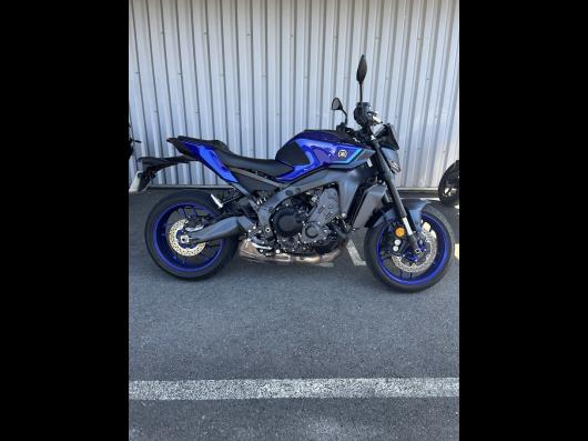 YAMAHA MT-09