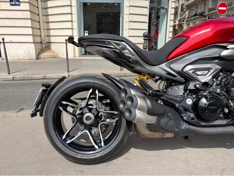 DUCATI X DIAVEL BURNING RED - GARANTIE CONTRUCTEUR