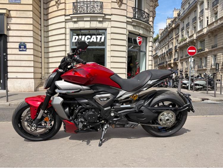 DUCATI X DIAVEL BURNING RED - GARANTIE CONTRUCTEUR