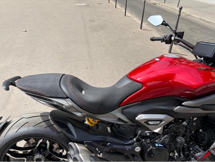 DUCATI X DIAVEL BURNING RED - GARANTIE CONTRUCTEUR
