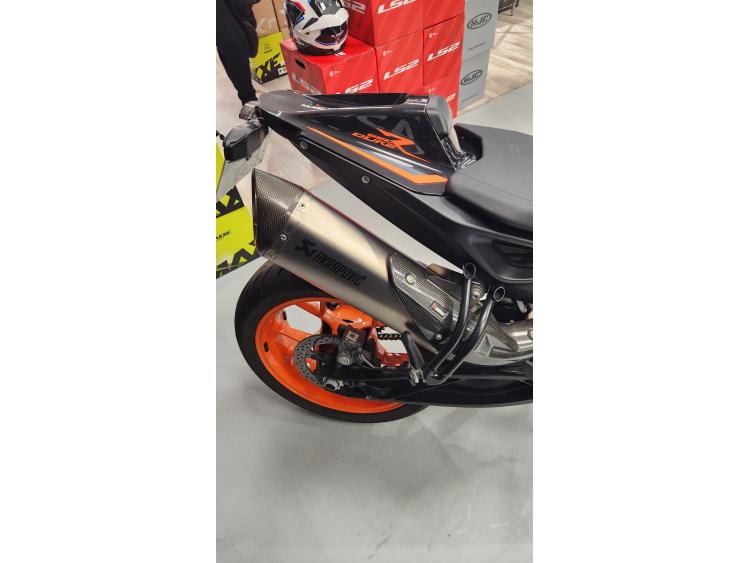 KTM 890 DUKE R