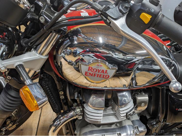 ROYAL ENFIELD INTERCEPTOR
