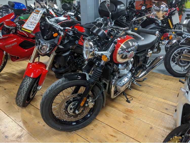 ROYAL ENFIELD INTERCEPTOR
