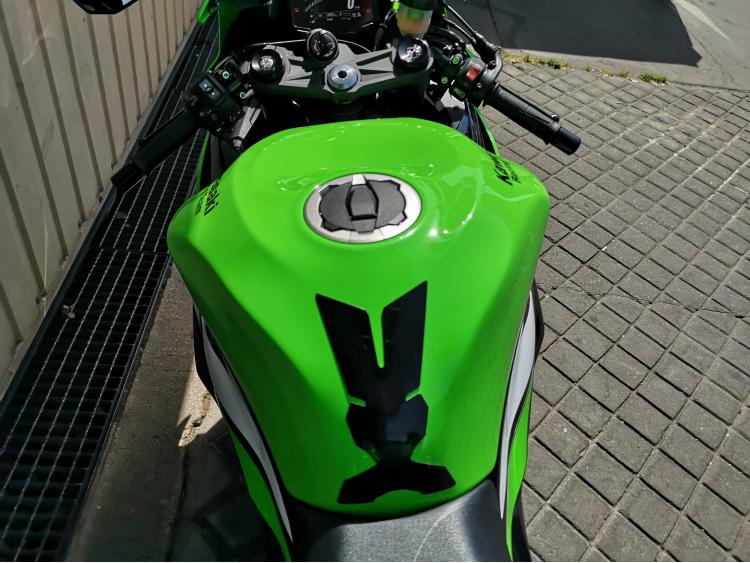 KAWASAKI ZX-6R 636