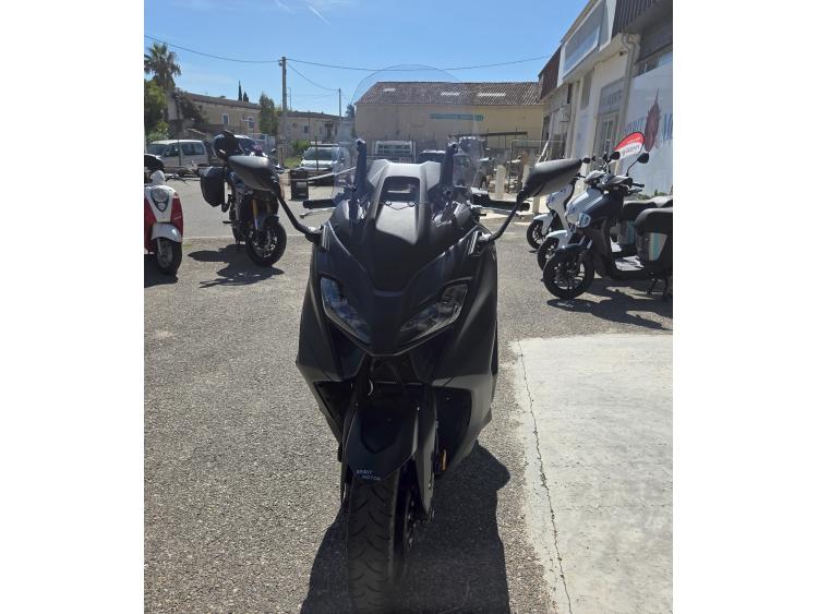 YAMAHA XP T-MAX 560