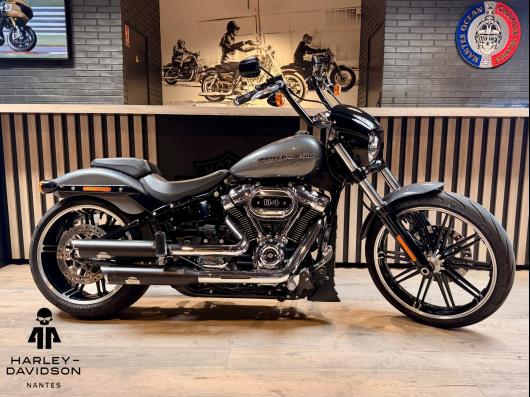 HARLEY-DAVIDSON SOFTAIL BREAKOUT 1868
