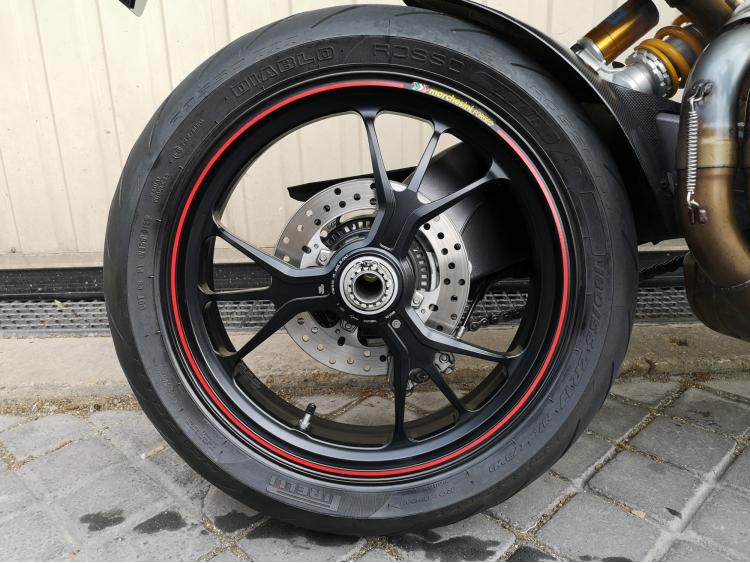DUCATI HYPERMOTARD 950 SP 