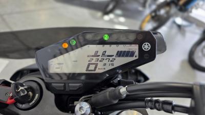 YAMAHA MT-09