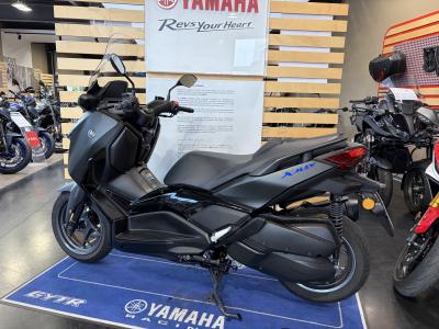 YAMAHA XMAX 300
