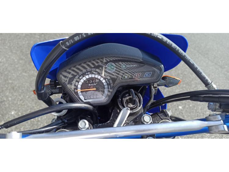 SUZUKI DR 125