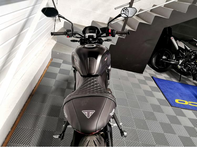 TRIUMPH TRIDENT 660