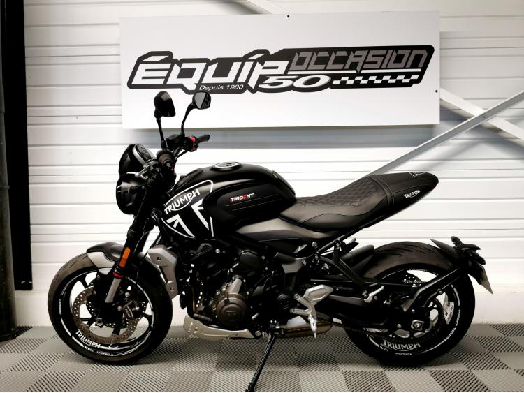 TRIUMPH TRIDENT 660