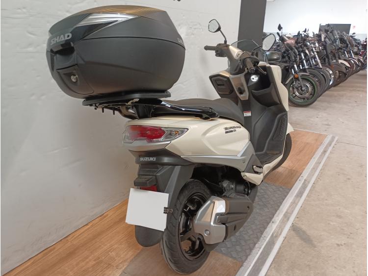 SUZUKI UB 125 BURGMAN
