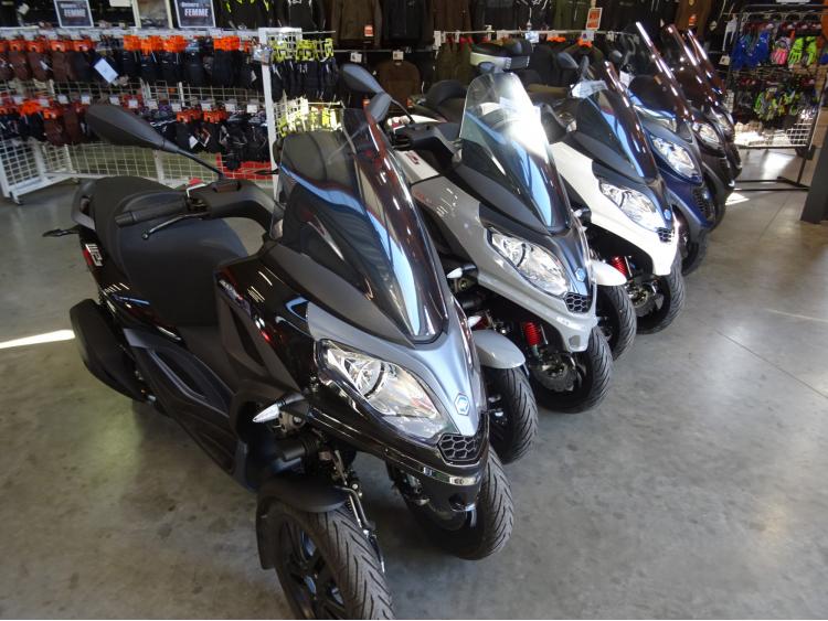 PIAGGIO MP3 300 Hpe LT ABS