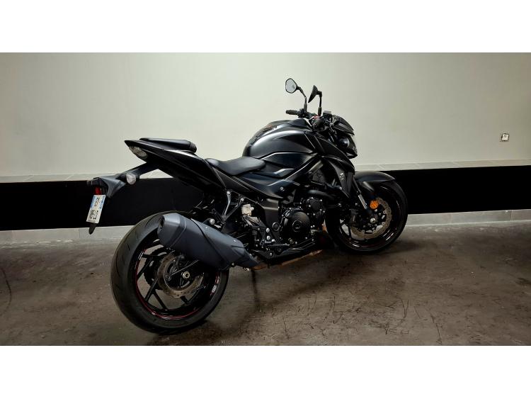 SUZUKI GSX-S 750