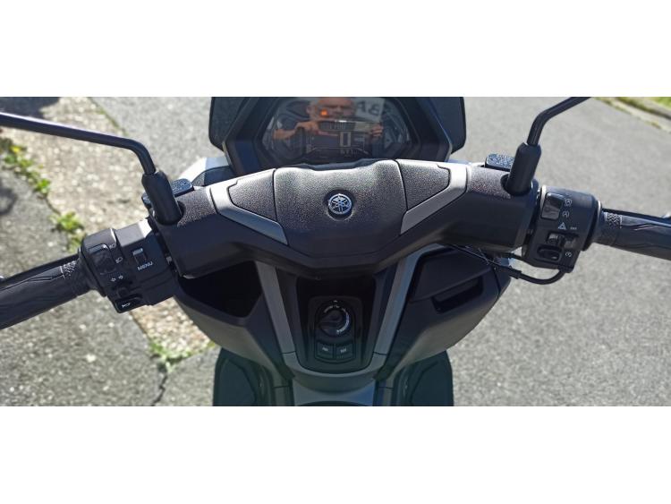 YAMAHA NMAX 125
