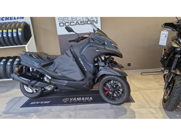 YAMAHA TRICITY 300