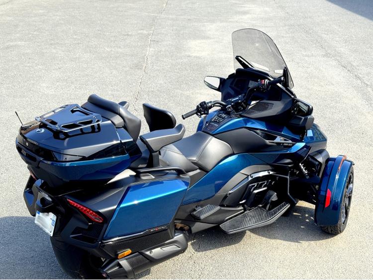 CAN-AM SPYDER RT 1330 LIMITED can am f3 ltd f3s goldwing canam