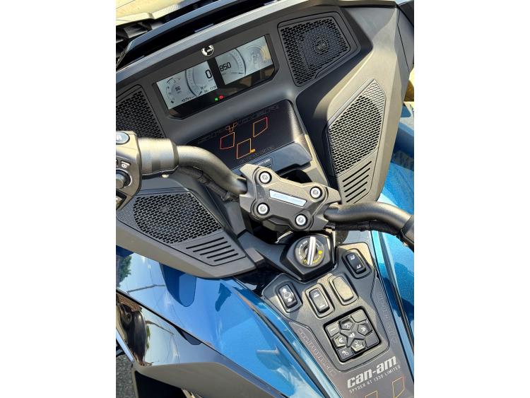 CAN-AM SPYDER RT 1330 LIMITED can am f3 ltd f3s goldwing canam