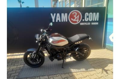 YAMAHA XSR 900