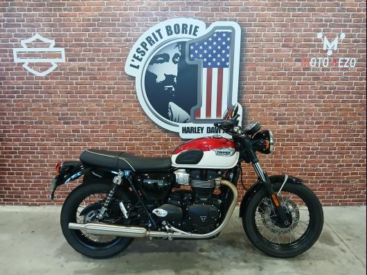 TRIUMPH BONNEVILLE T100 900