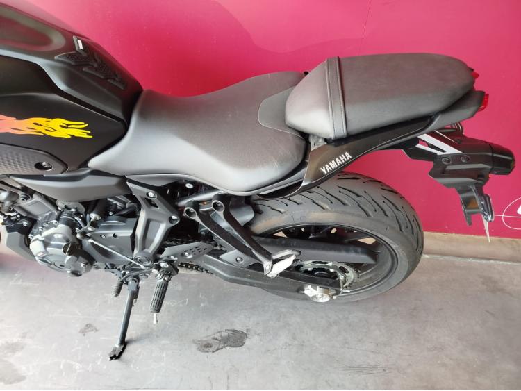 YAMAHA MT-07 (47.5CV)