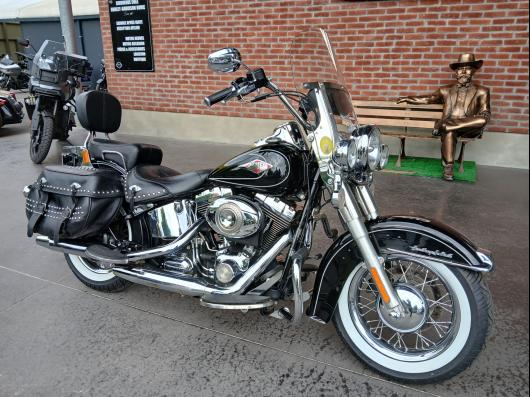 HARLEY-DAVIDSON SOFTAIL HERITAGE 1584 CLASSIC
