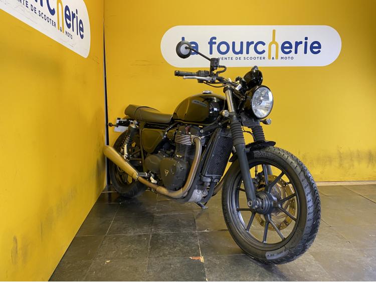 TRIUMPH STREET TWIN  900