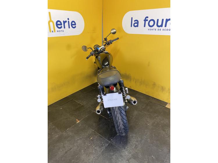 TRIUMPH STREET TWIN  900