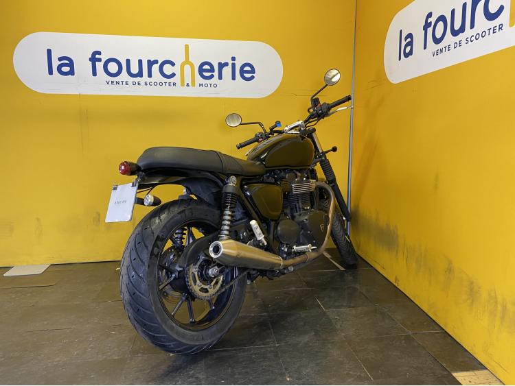 TRIUMPH STREET TWIN  900