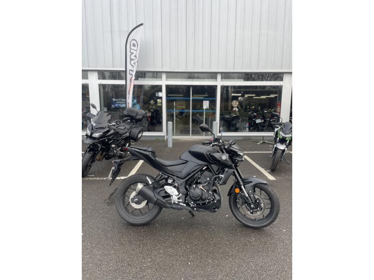 YAMAHA MT-03