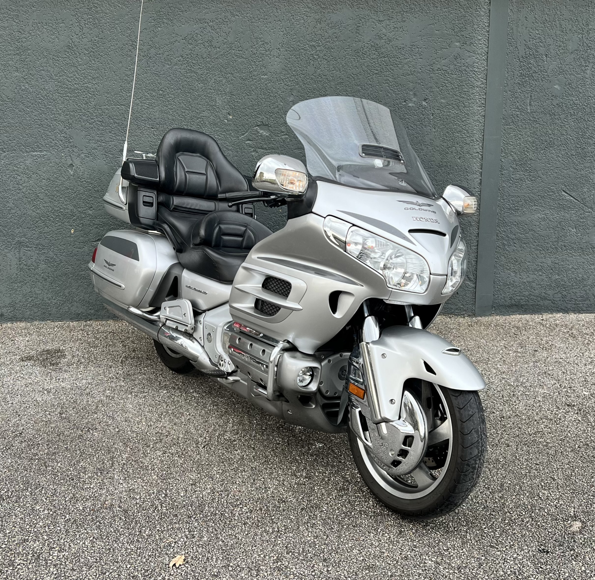 HONDA GL1800 GOLDWING