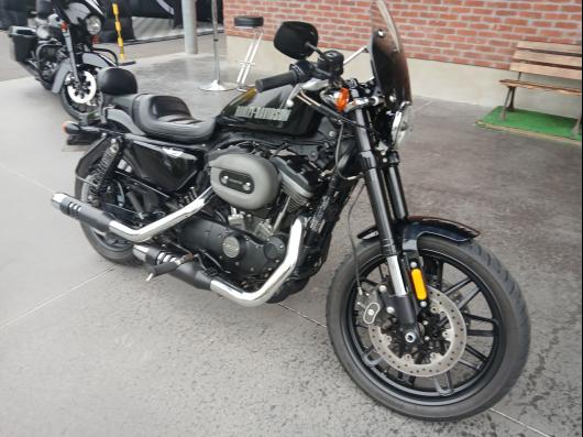 HARLEY-DAVIDSON SPORTSTER ROADSTER 1200